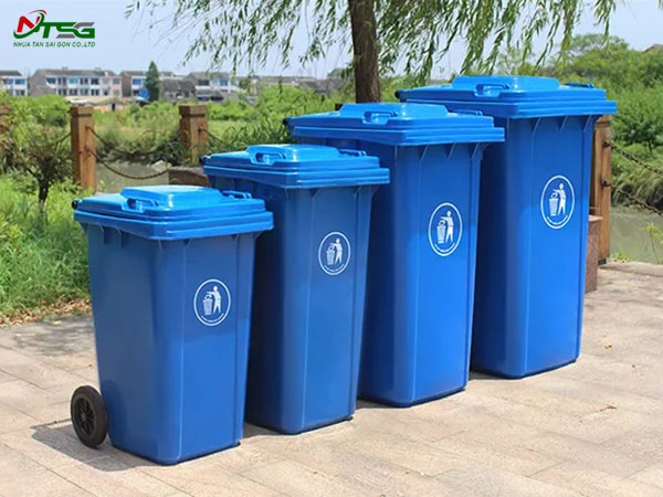 Thùng rác nhựa công cộng màu xanh dương