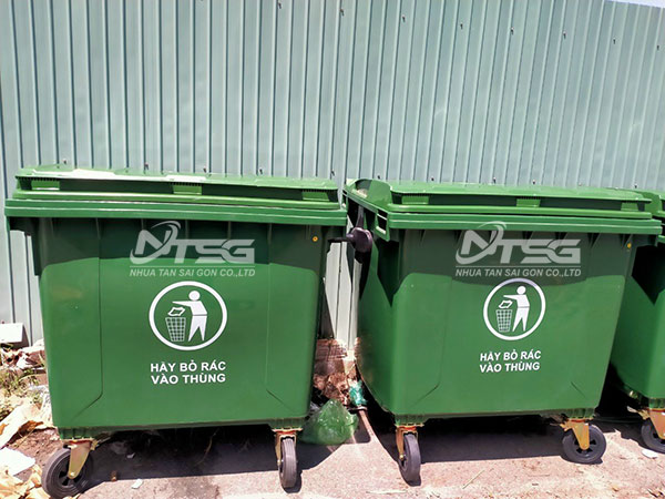 Thùng đựng rác 1100 lít tại Quận 4