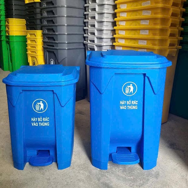 thung-rac-dap-chan-50l-xanh-duong